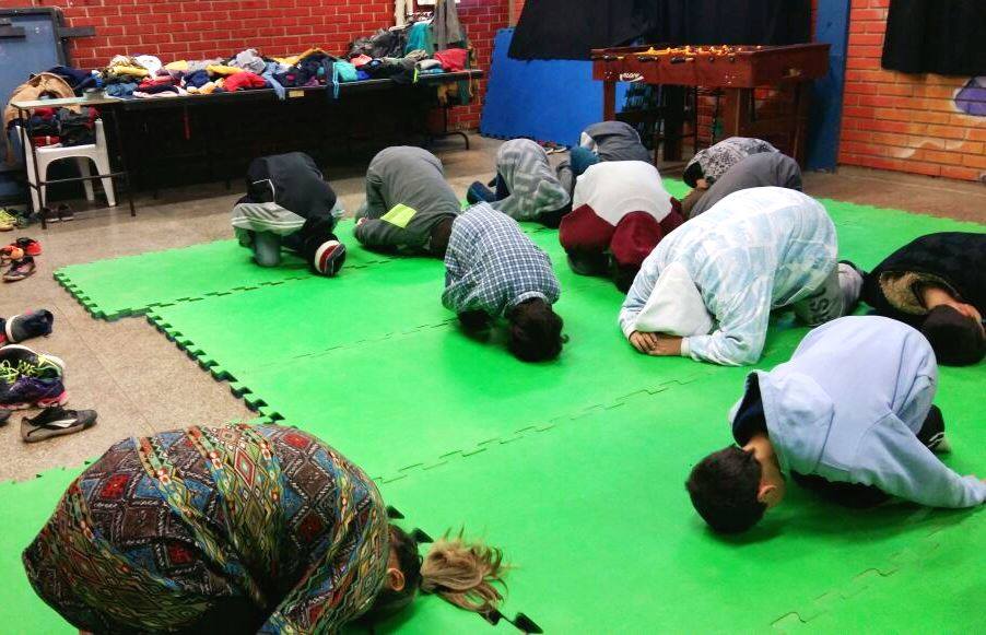Yoga também é coisa de criança